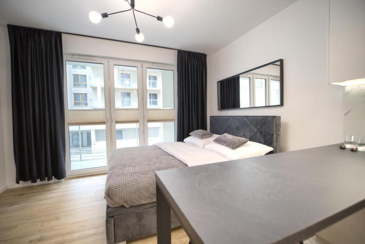 Exclusive Lotnicza , Parking Faktvat Apartament