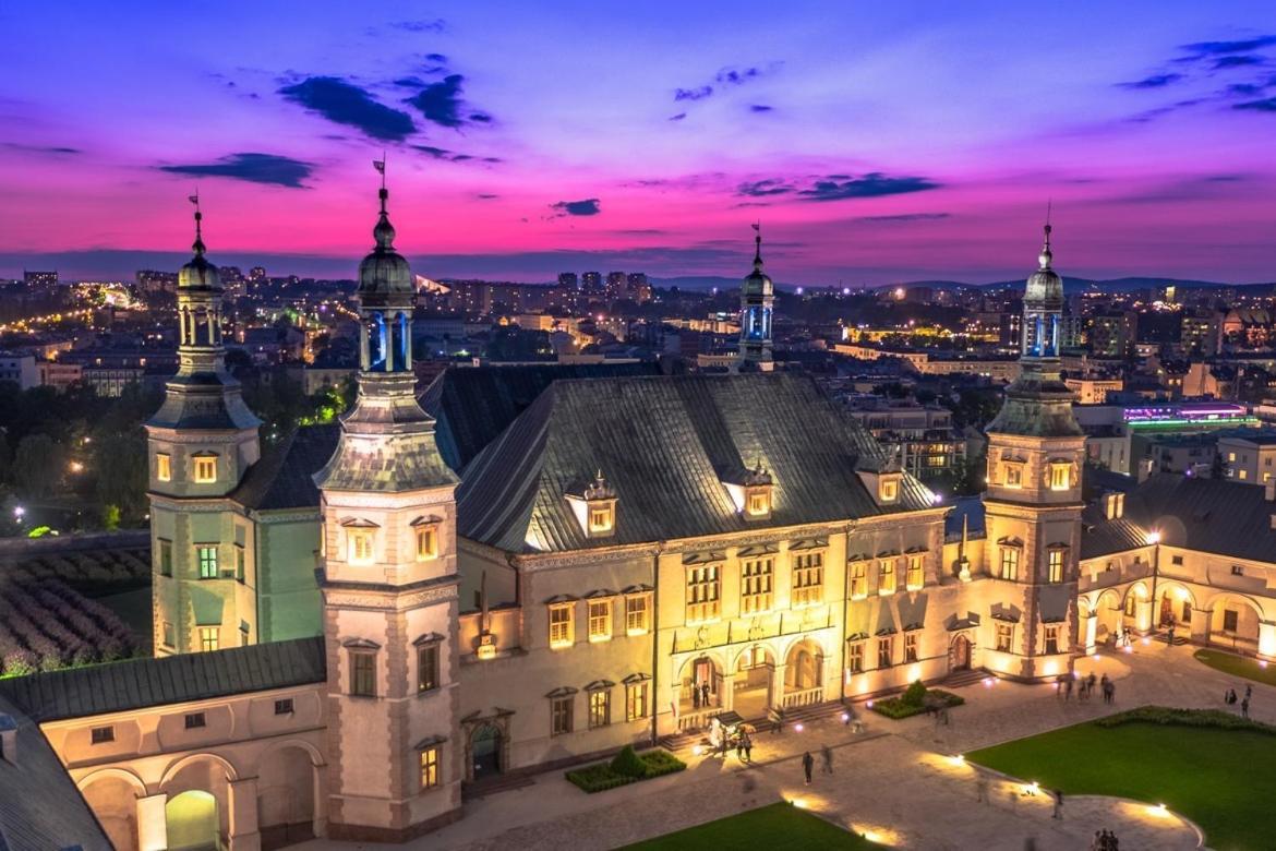 Exclusive Lotnicza , Parking Faktvat Apartament Kielce